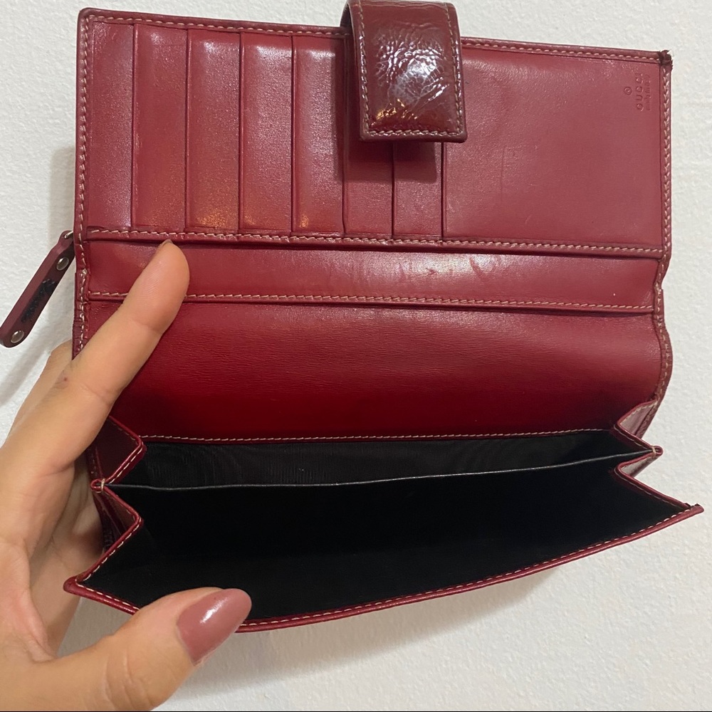 ⛔️SOLD⛔️Authentic Gucci Wallet. Dark Red. - Picture 5 of 12